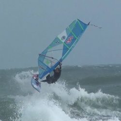 Ben au Surf Windsurf | Session Marin Port Leucate | Le Blog Surfone