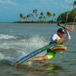 Les meilleurs tricks en kitesurf : du kiteloop au backroll
